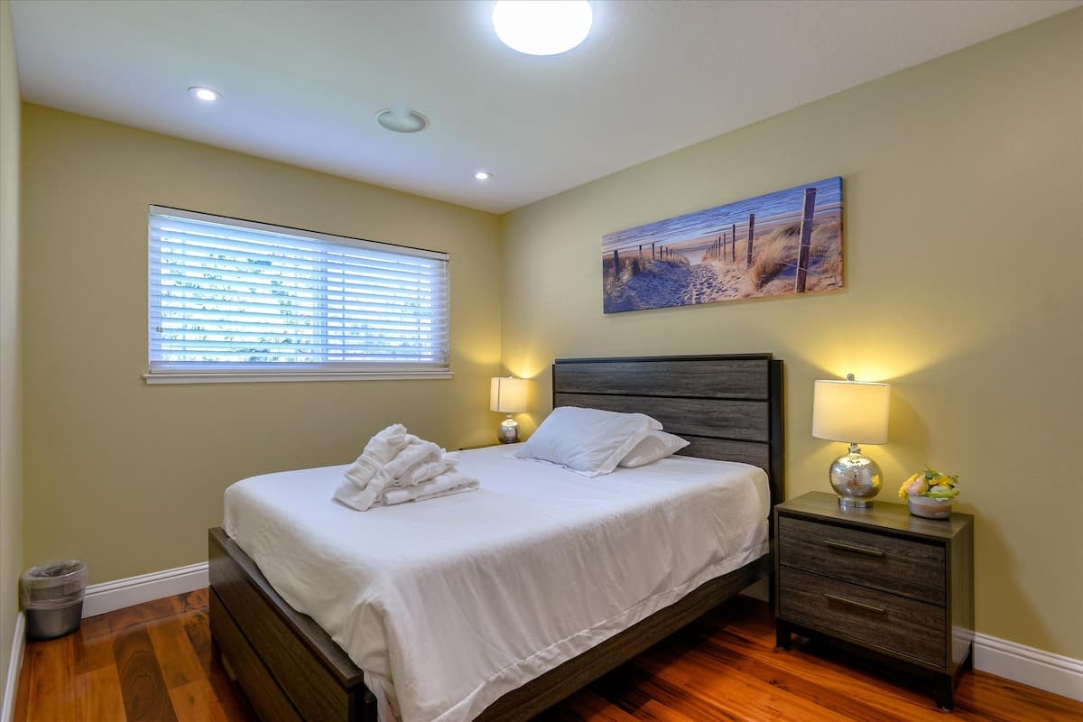 Home in Mountain View · ★5.0 · 5 bedrooms · 5 beds · 4 baths - Image 18