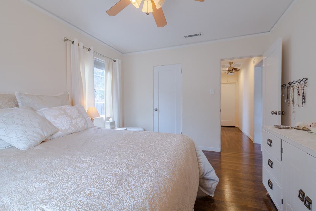 Home in Menlo Park · ★4.84 · 2 bedrooms · 3 beds · 1 bath - Image 14