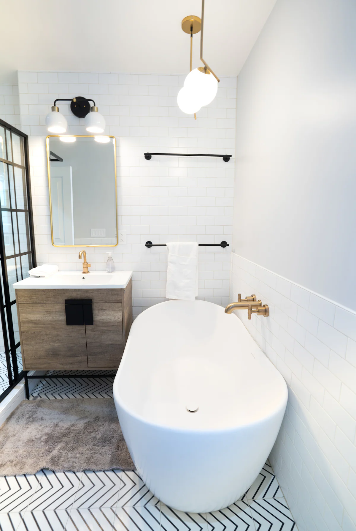 Remodeled Guest Bath, Hot Tub, Near Stanford - Photo 16
