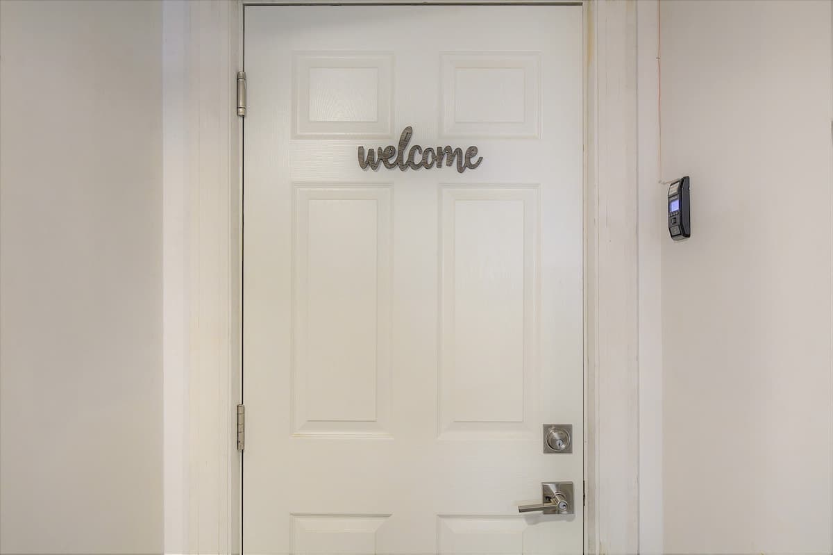 Two Bedroom SF Suite with Private Entrance - Image 20