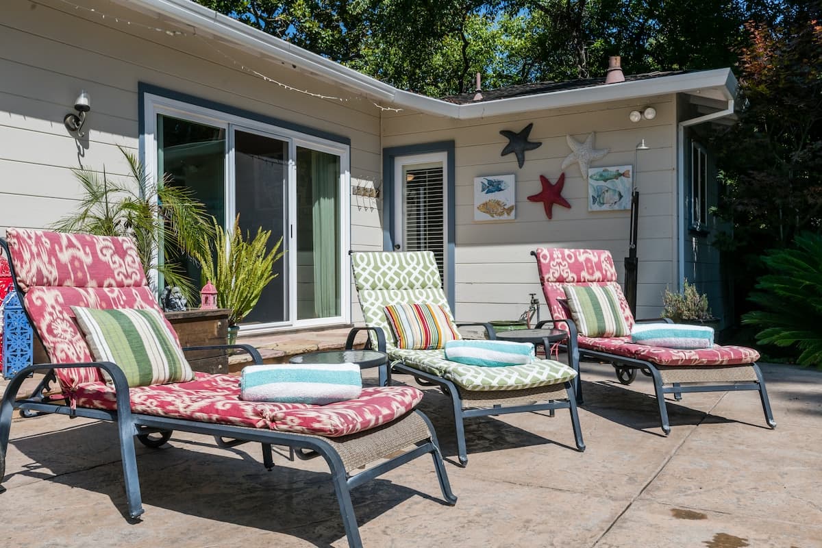 Home in Menlo Park · ★4.91 · 4 bedrooms · 5 beds · 2.5 baths - Image 26