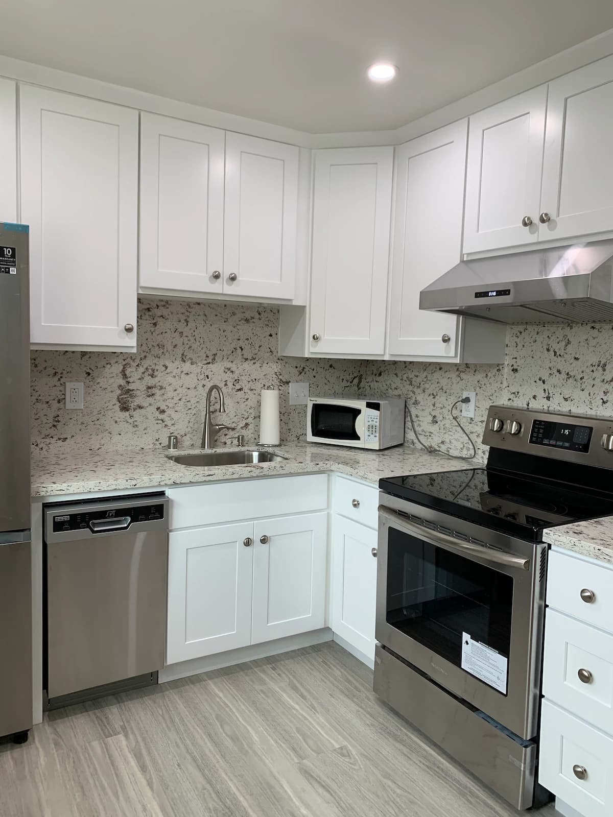 Lovely & Spacious APT 2bd/1bth near downtown MV - Image 5