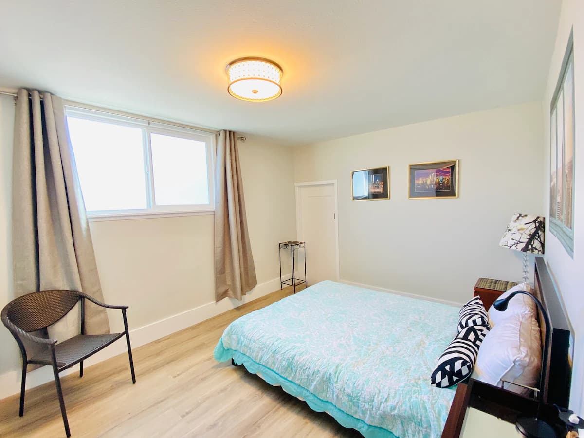 Home in Daly City · ★4.88 · 5 bedrooms · 8 beds · 2 baths - Image 29