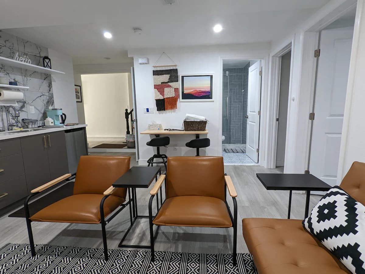 Parkside 2BR Suite with Private Patio & Parking - Photo 7