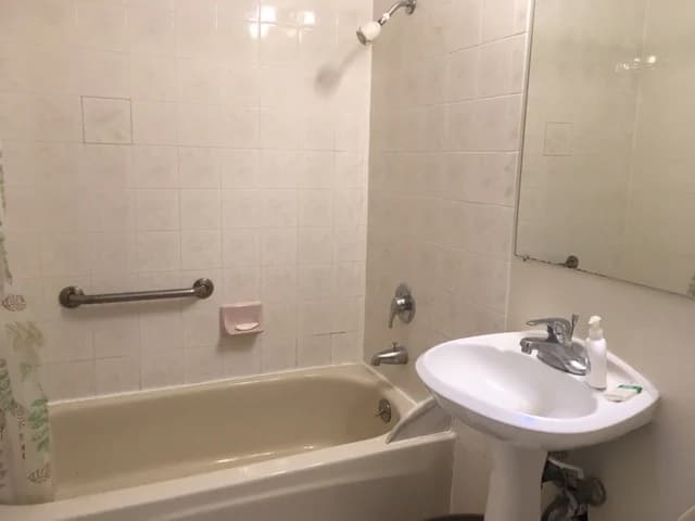 Home in Palo Alto · ★4.76 · 1 bedroom · 2 beds · 1 bath - Image 5
