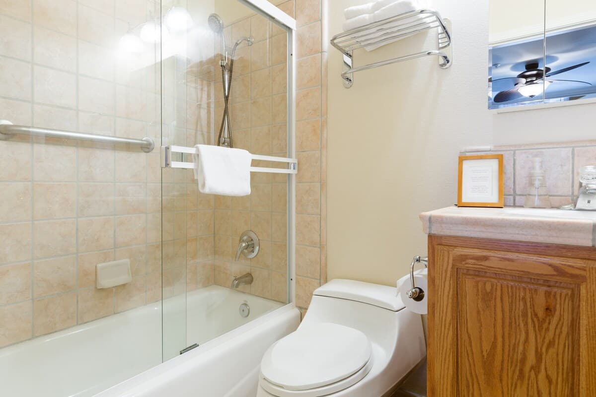Home in Pacific Grove · ★4.9 · 3 bedrooms · 4 beds · 3 private baths - Image 23