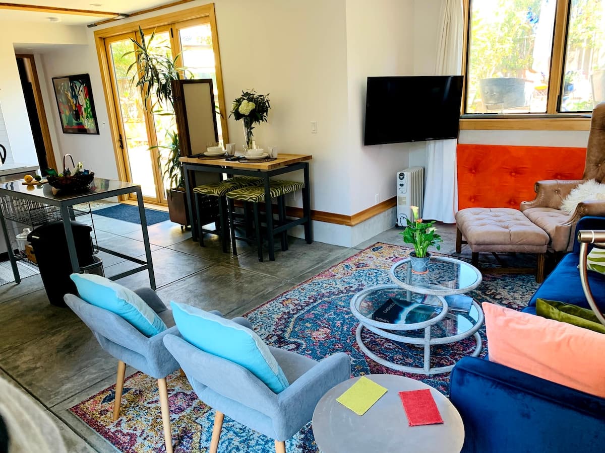 Sunny Garden Apartment Near SFO with Courtyard - Photo 1
