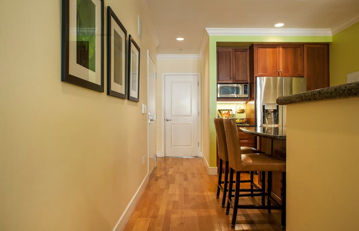 Elevator Opens Into FlatNob Hill 3BR, 2 Parking - Photo 12