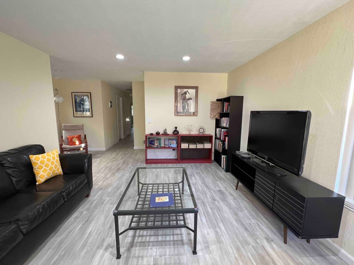 Newly Renovated Duplex Across from Park - Photo 3