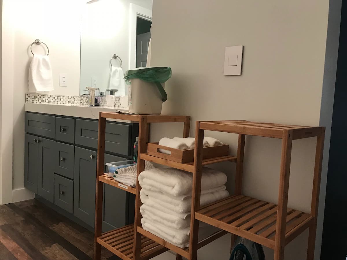 3BR 2BA no kitchen, $25/day parking option (<16ft) - Photo 18