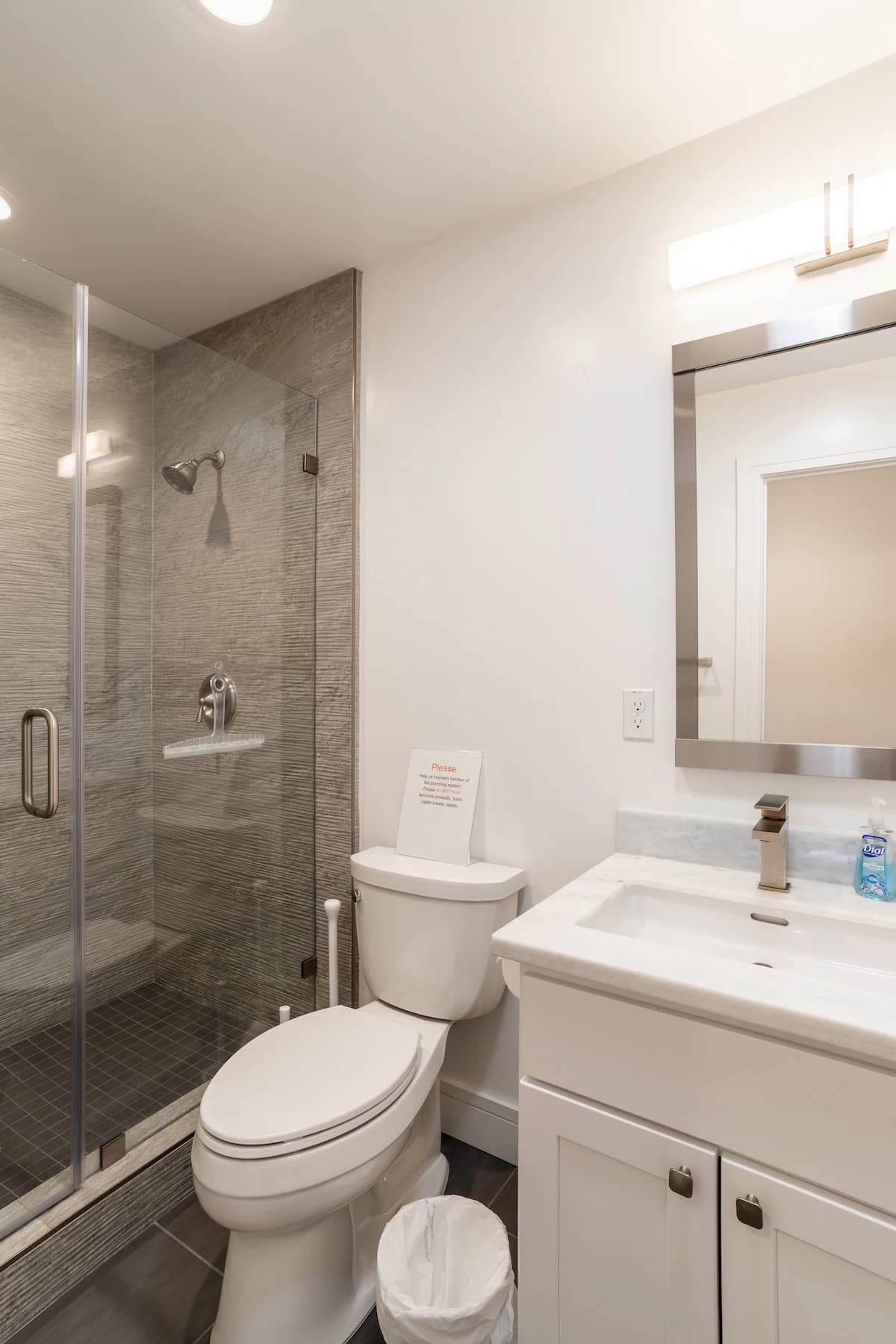 Home in East Palo Alto · ★4.86 · Studio · 1 bed · 1 bath - Image 9