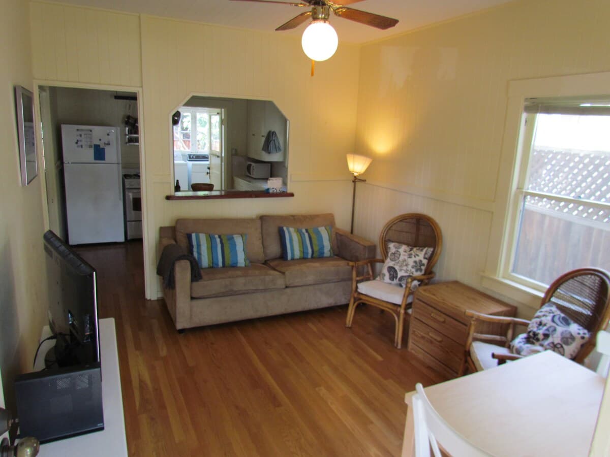 Downtown Private Home with Backyard - Image 2
