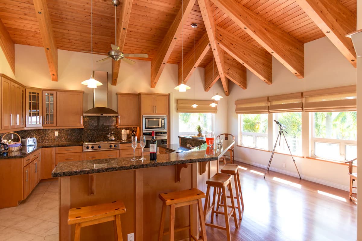 Home in Haiku-Pauwela · ★4.93 · 3 bedrooms · 4 beds · 3 baths - Image 10