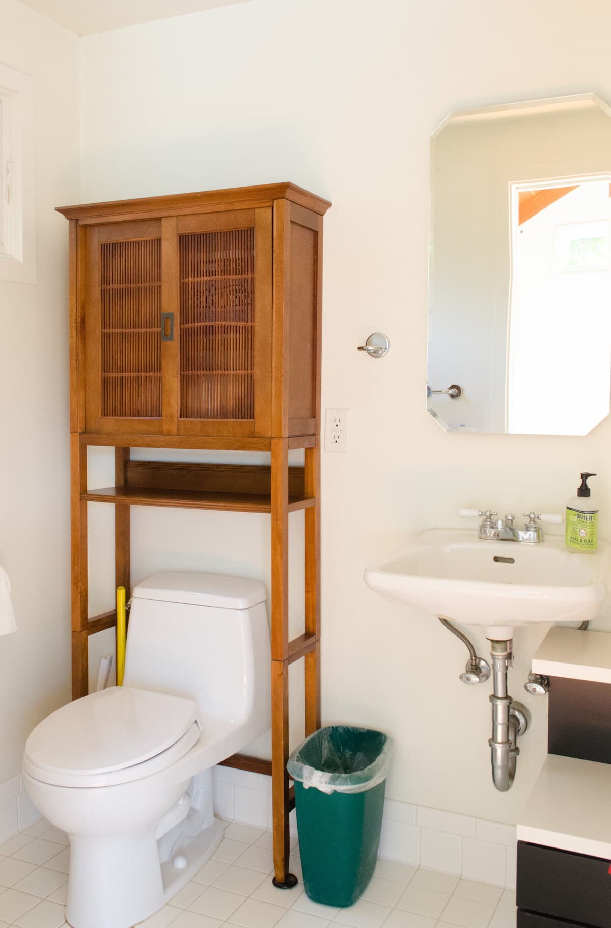Guesthouse in Menlo Park · ★4.84 · Studio · 1 bed · 1 bath - Image 9