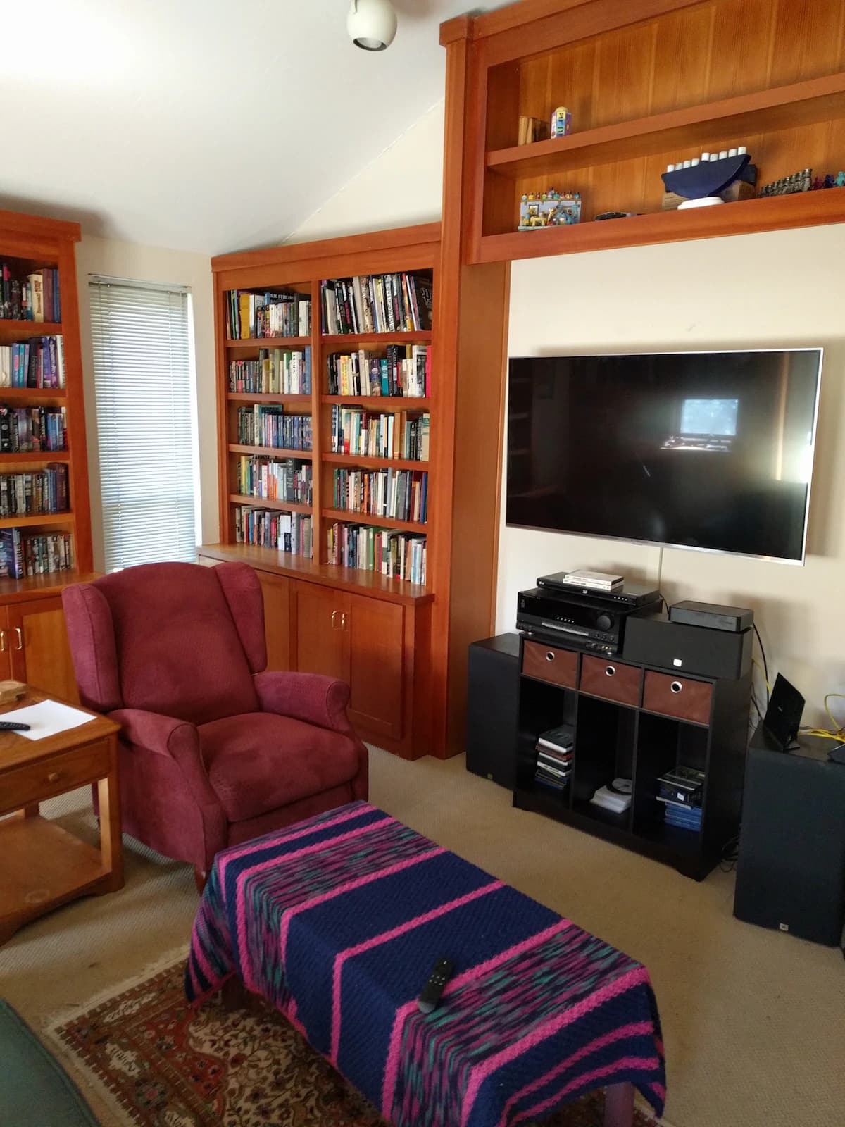 Home in Palo Alto · ★4.92 · 5 bedrooms · 5 beds · 2.5 baths - Image 3