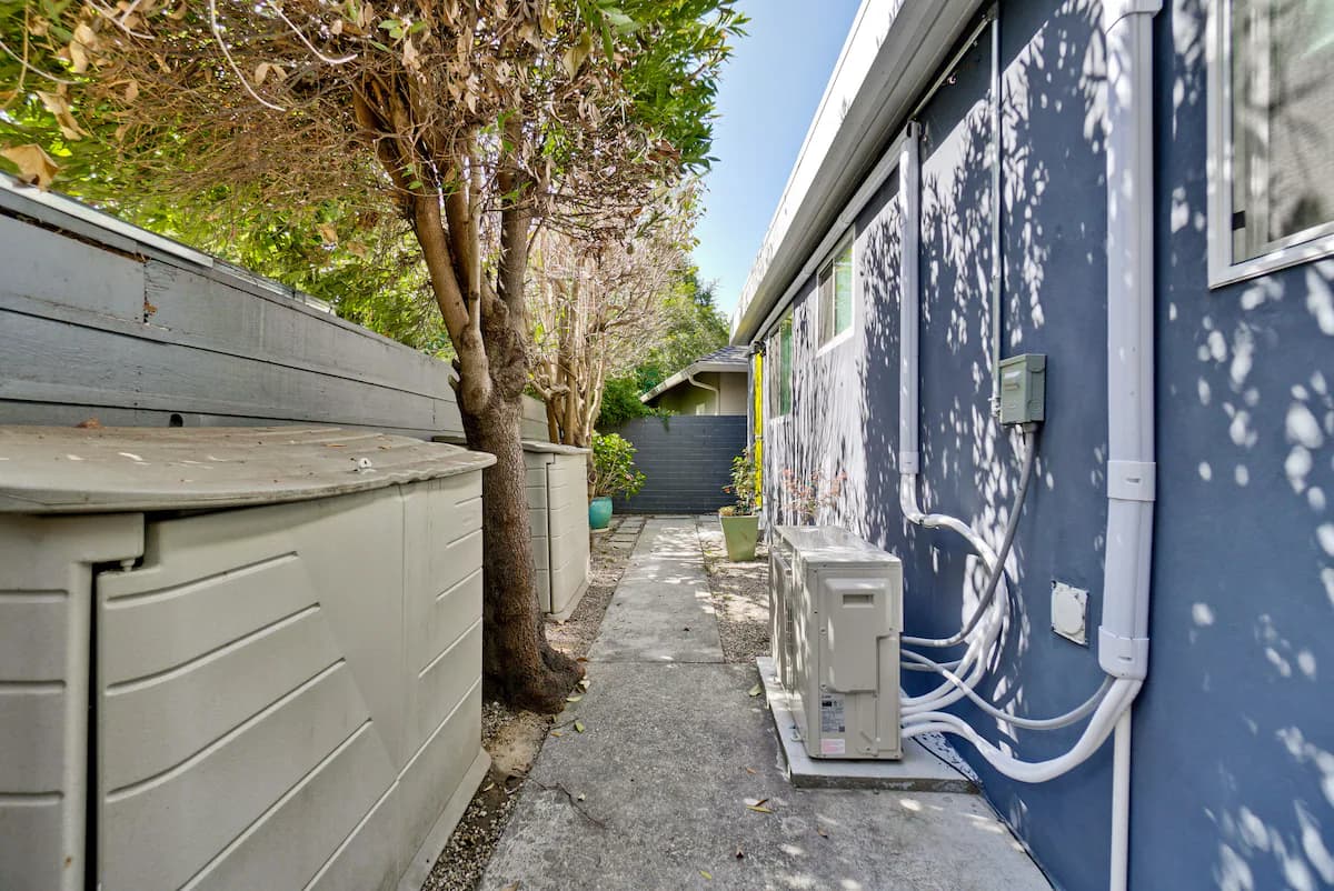 Guesthouse in Palo Alto · ★4.96 · 2 bedrooms · 3 beds · 1 bath - Image 28