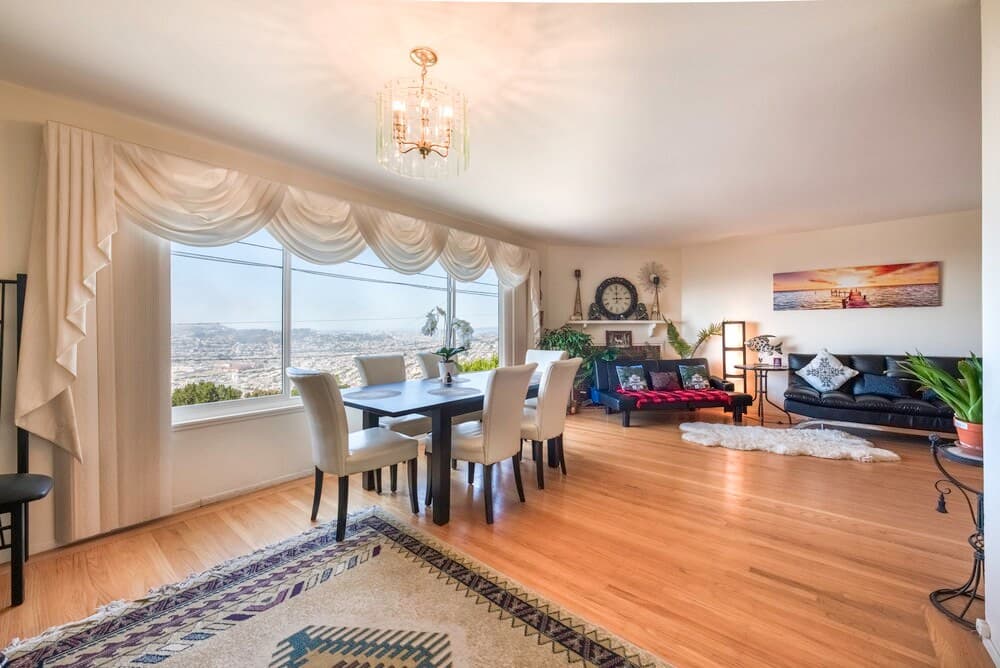 Home in Daly City · ★4.86 · 3 bedrooms · 5 beds · 2 baths - Image 2