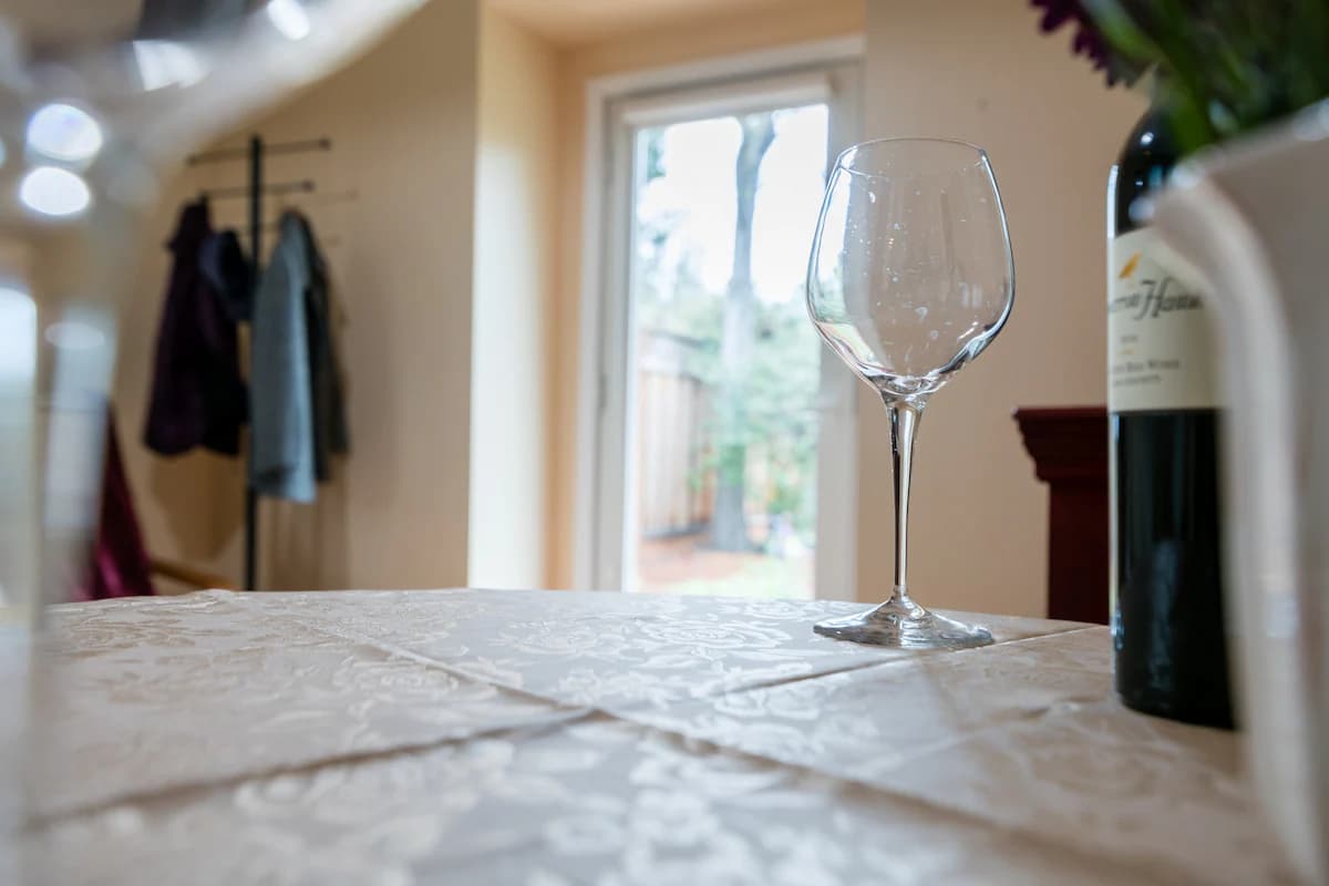 Charming guest unit in picturesque Palo Alto - Image 16