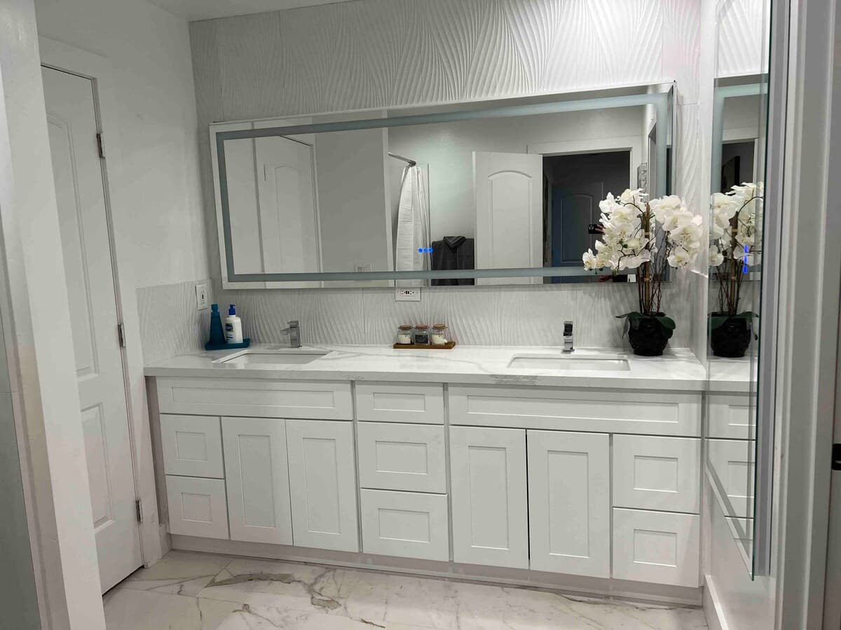 Home in Mountain View · ★4.93 · 2 bedrooms · 3 beds · 2 baths - Image 9