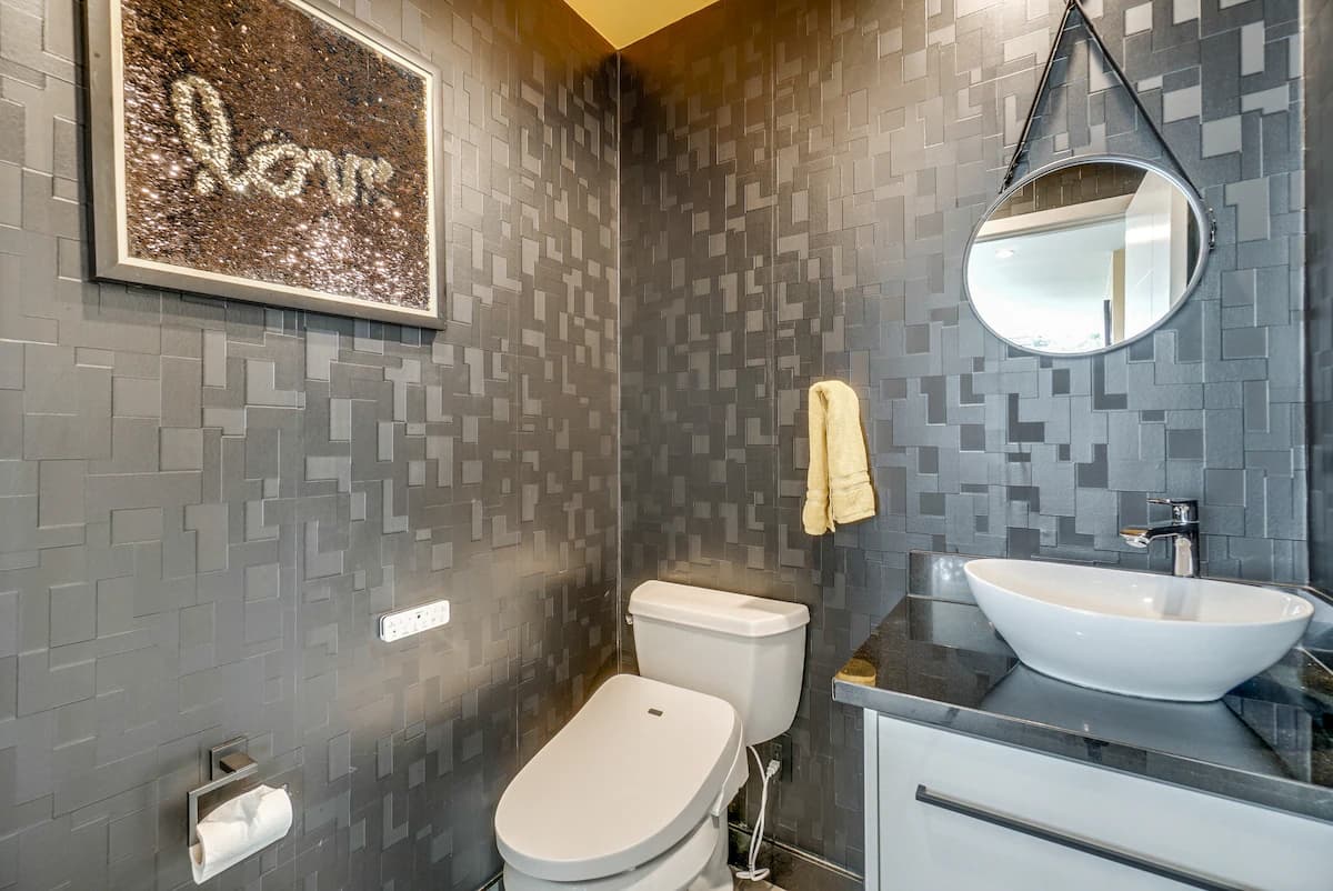 Home in Palo Alto · ★4.96 · 5 bedrooms · 7 beds · 4.5 baths - Image 45