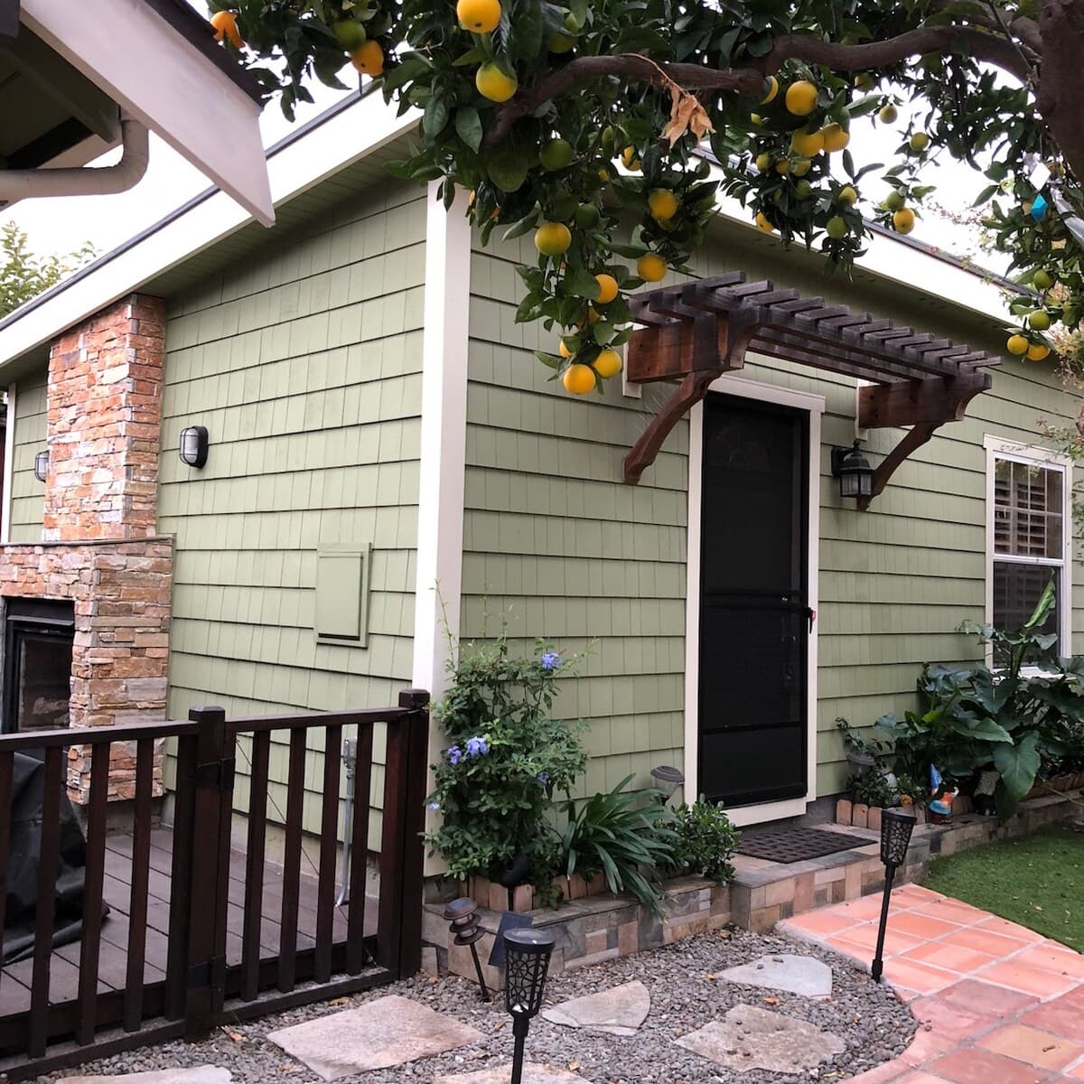 Craftsman Studio, 2 Blocks to Downtown - Photo 11