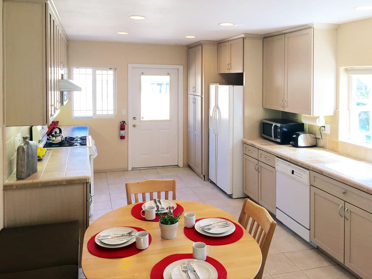 Home in Mountain View · ★4.97 · 2 bedrooms · 3 beds · 1 bath - Image 10