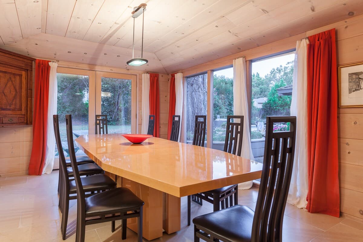 Home in Palo Alto · ★4.95 · 4 bedrooms · 5 beds · 3 baths - Image 9