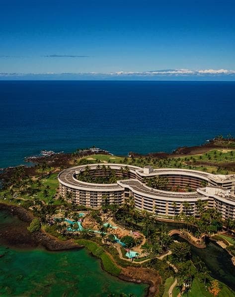 Studio Suite with Balcony - Oceanfront Resort - Image 12