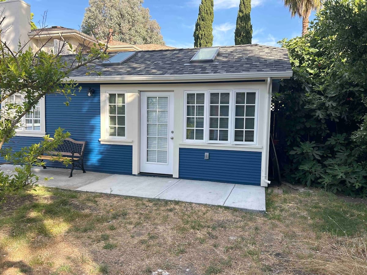 Guesthouse in Palo Alto · ★4.82 · 1 bedroom · 1 bed · 1 bath - Image 22
