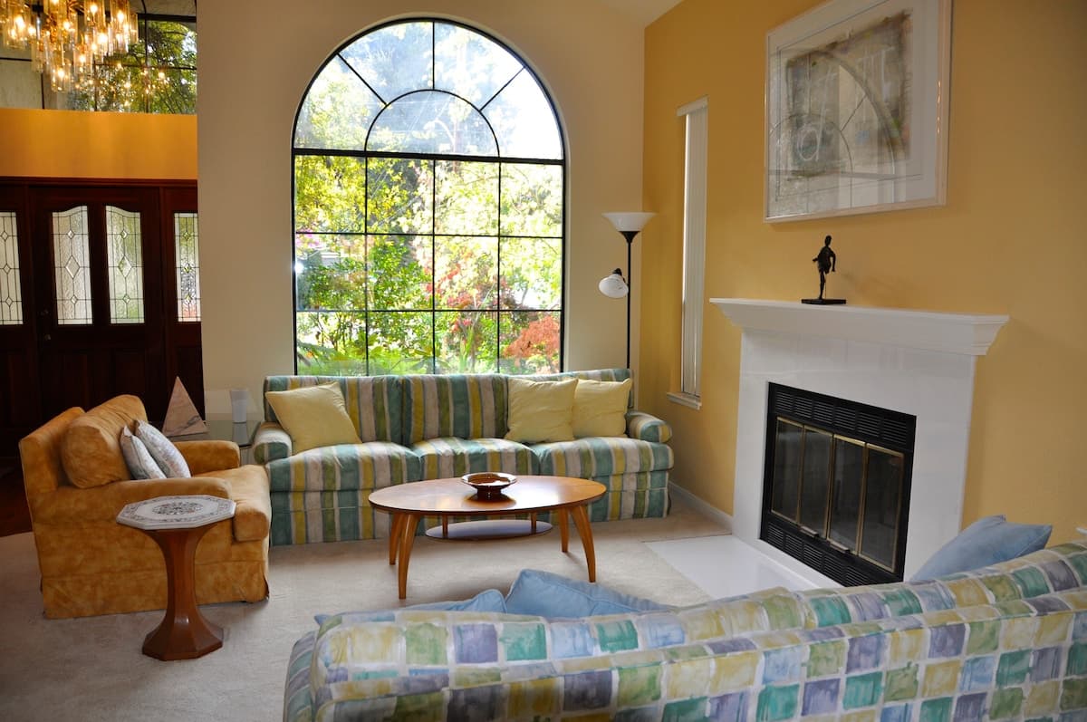 Home in Palo Alto · ★4.95 · 4 bedrooms · 4 beds · 3 baths - Image 3
