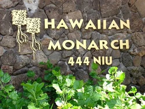 Condo in Honolulu · ★4.65 · Studio · 1 bed · 1 shared bath - Image 14