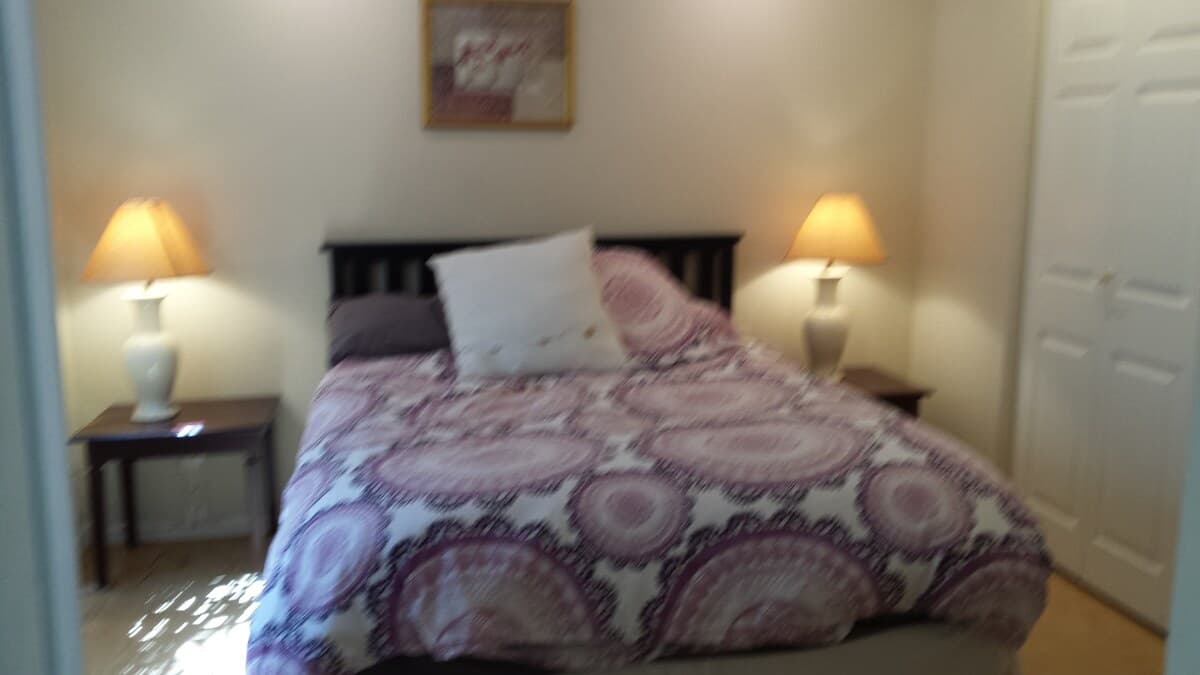 Townhouse in Palo Alto · ★3.82 · 1 bedroom · 1 bed · 1 bath - Image 11
