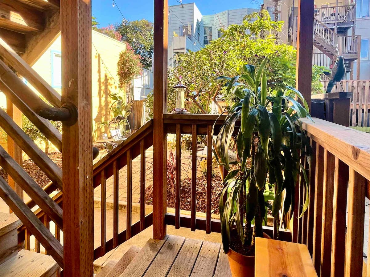 Victorian Oasis with Original Art & Chandeliers - Photo 56