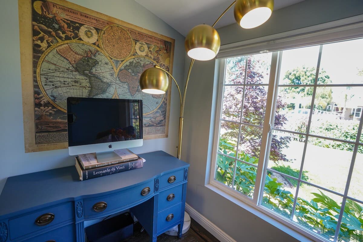 Home in Redwood City · ★4.8 · 3 bedrooms · 4 beds · 2 baths - Image 5