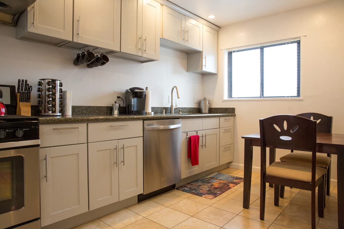 Garage + Spacious 2BR near UCSF Mission Bay & BART - Photo 6