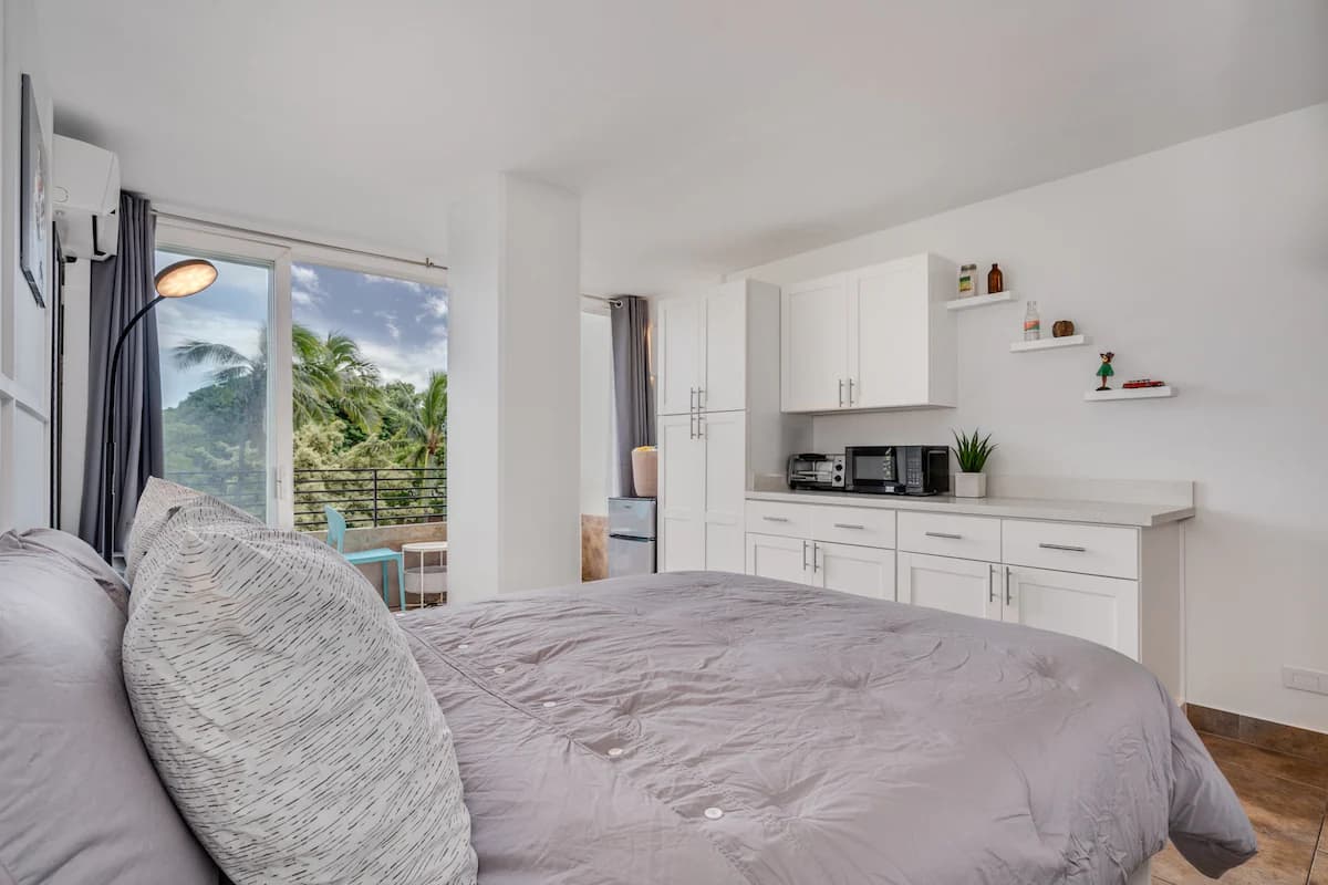 Waikiki Bungalow - Image 8