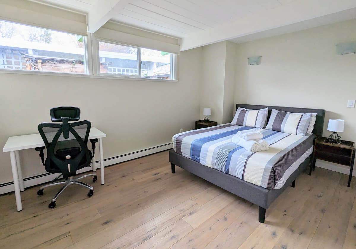 Home in Palo Alto · ★4.96 · 3 bedrooms · 3 beds · 2 baths - Image 14