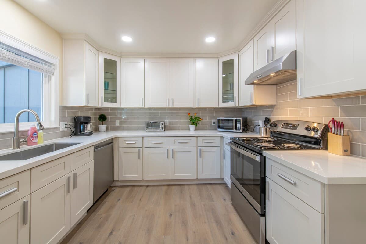 Menlo Park 6BR Near Facebook, 2 Kitchens - Photo 14