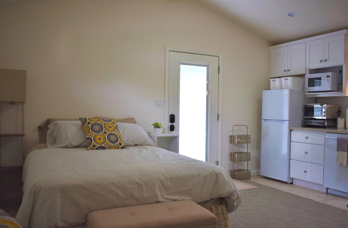 Guesthouse in Mountain View · ★4.99 · 1 bedroom · 1 bed · 1 bath - Image 23