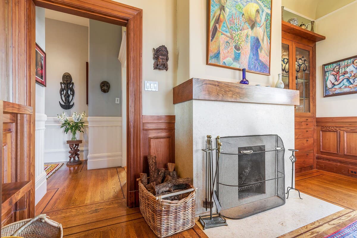 Chef's Kitchen Victorian, 1896 Flat with Terrace - Photo 19