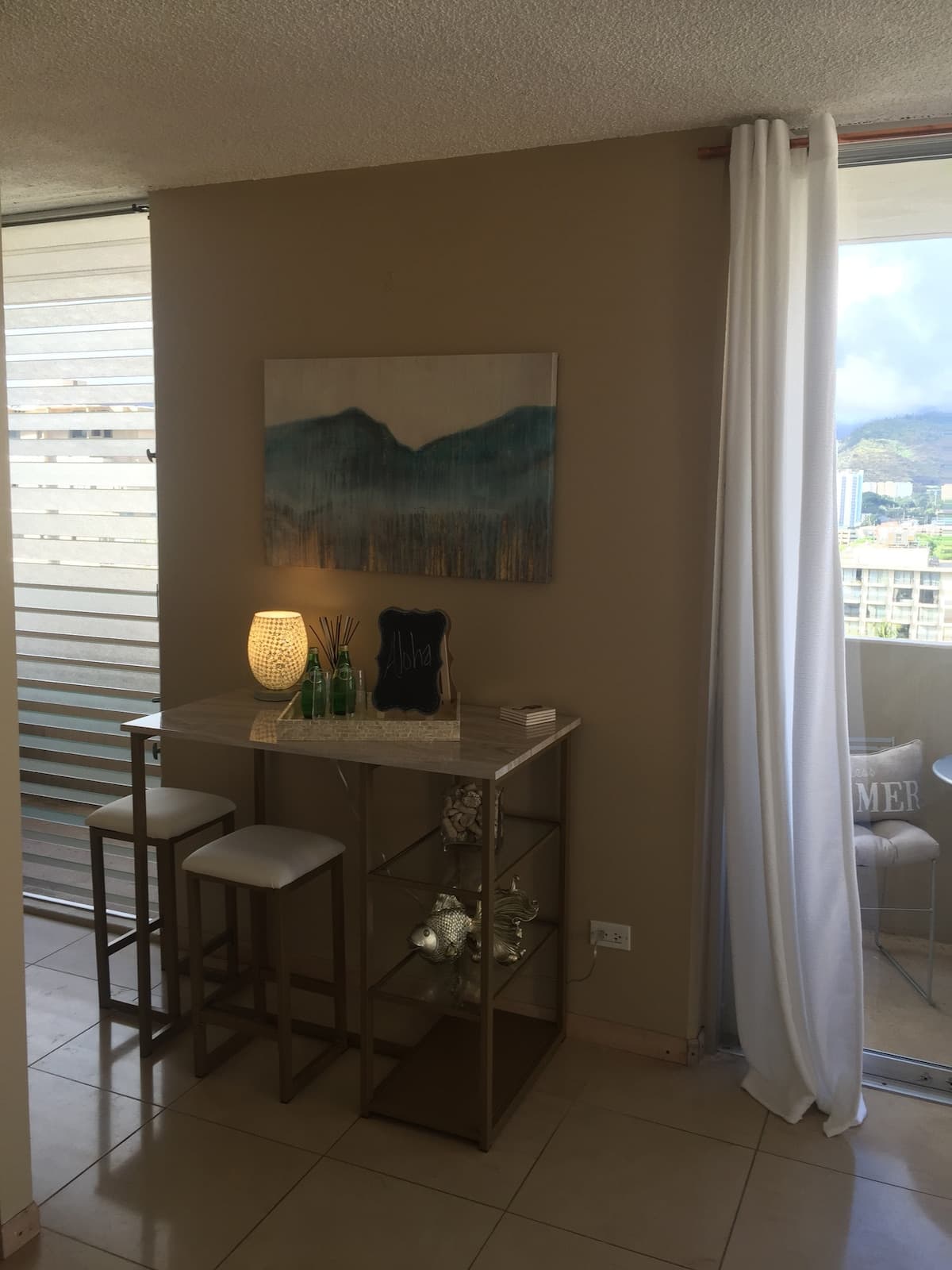Condo in Honolulu · ★4.79 · Studio · 1 bed · 1 shared bath - Image 24