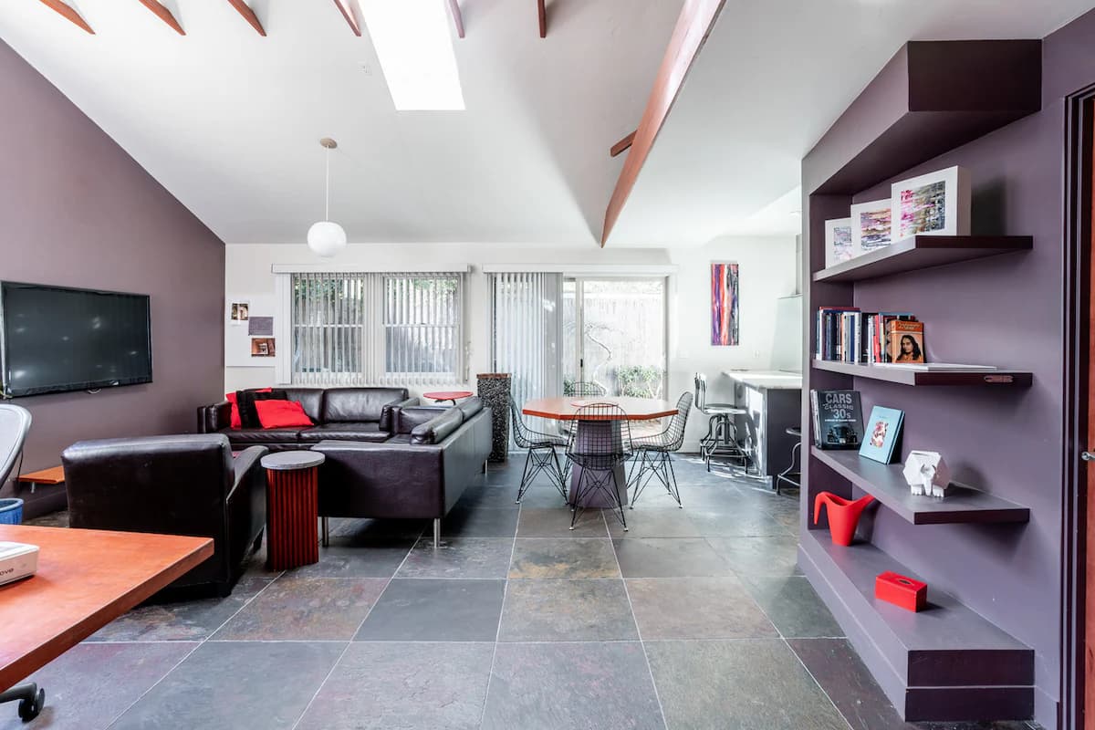 Guesthouse in Palo Alto · ★5.0 · 2 bedrooms · 2 beds · 1.5 baths - Image 12