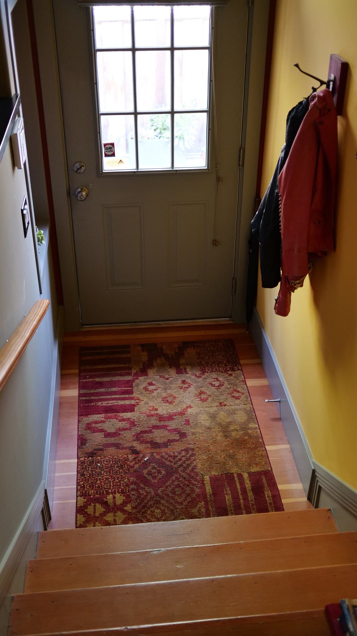 Charming Craftsman Flat, Steps to Downtown - Photo 16