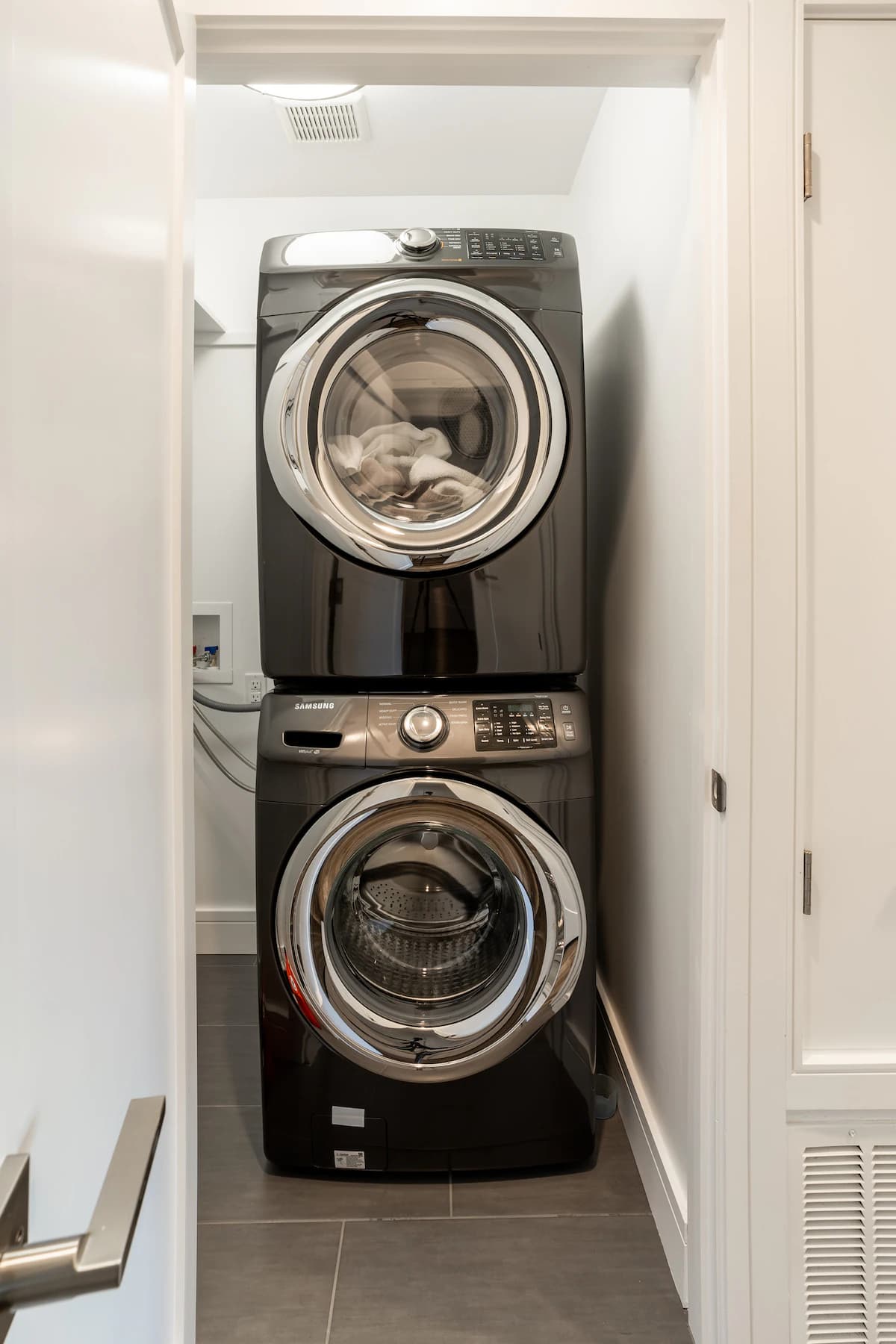 Home in East Palo Alto · ★4.86 · Studio · 1 bed · 1 bath - Image 10