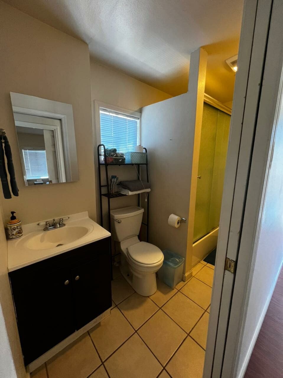 Guesthouse in Redwood City · ★4.57 · 2 bedrooms · 4 beds · 1 bath - Image 25