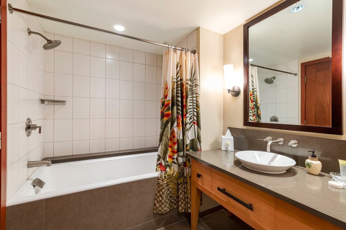 Condo in Kapolei · ★4.92 · 2 bedrooms · 5 beds · 2 private baths - Image 21