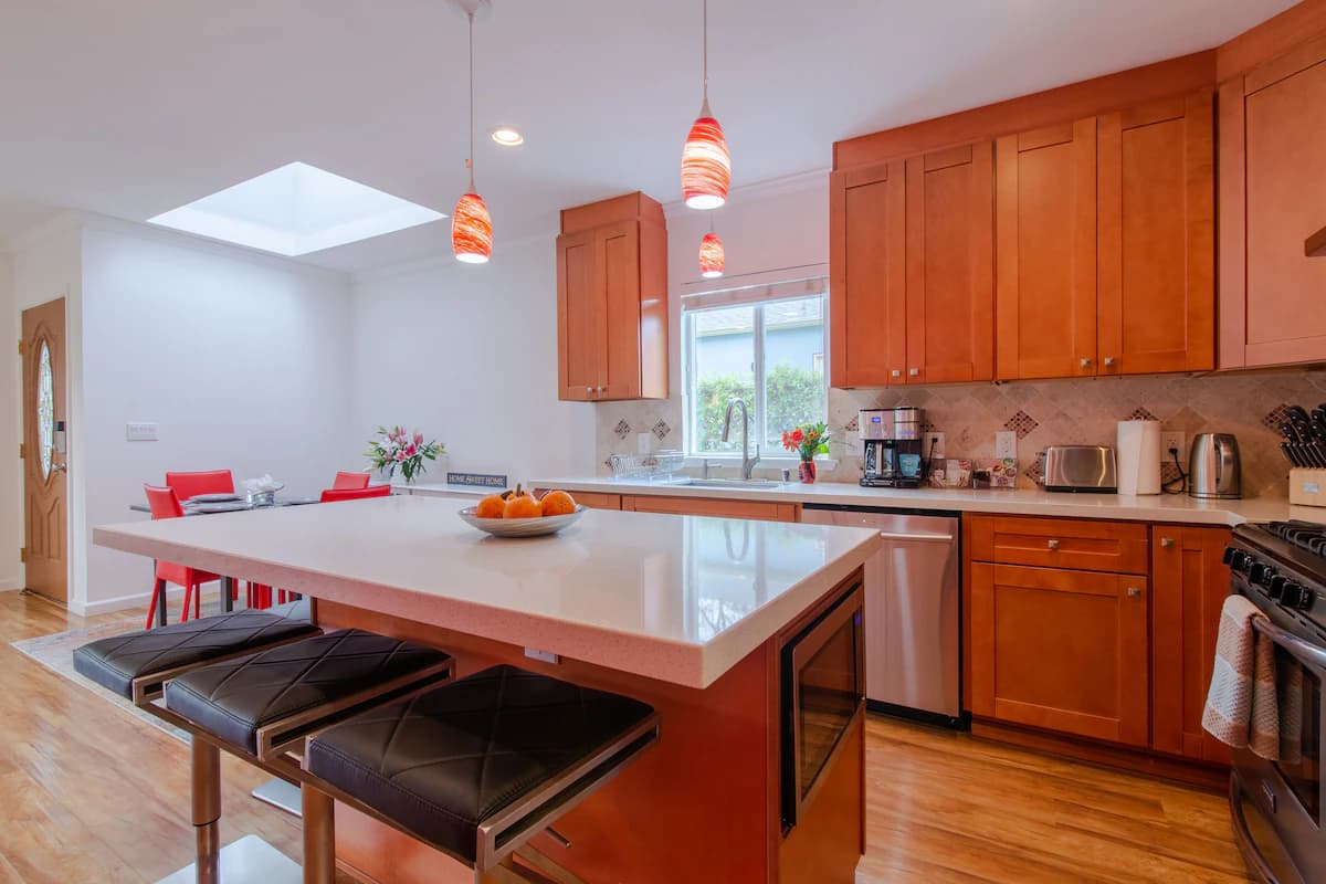 Condo in Palo Alto · ★4.81 · 3 bedrooms · 4 beds · 2 baths - Image 13