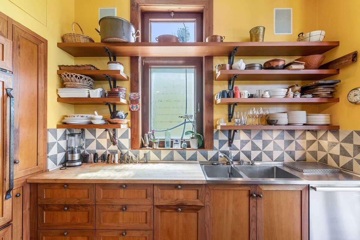 Chef's Kitchen Victorian, 1896 Flat with Terrace - Photo 10