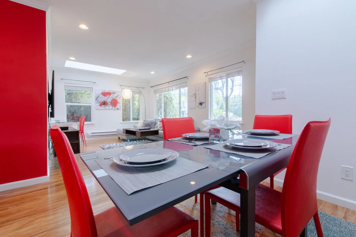 Condo in Palo Alto · ★4.81 · 3 bedrooms · 4 beds · 2 baths - Image 27