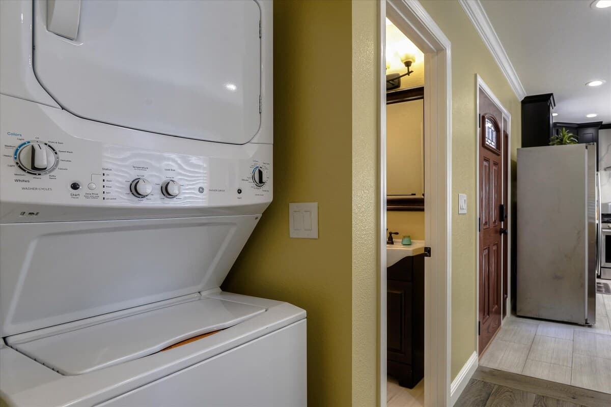 New 2019 Guesthouse, Heart of Silicon Valley - Photo 16